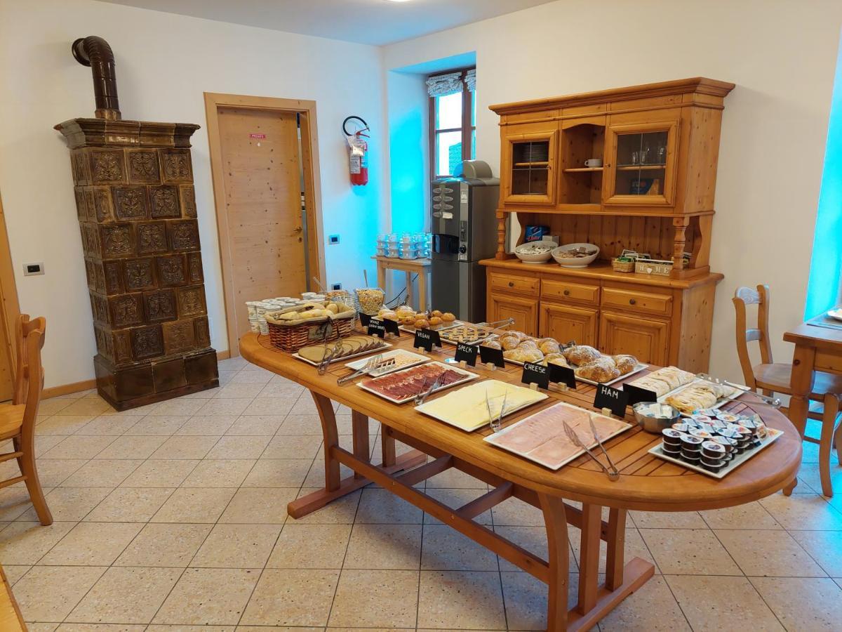 Taxus Hostel Pieve Tesino ภายนอก รูปภาพ