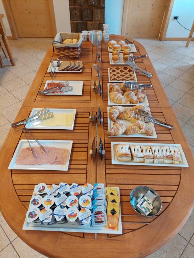 Taxus Hostel Pieve Tesino ภายนอก รูปภาพ