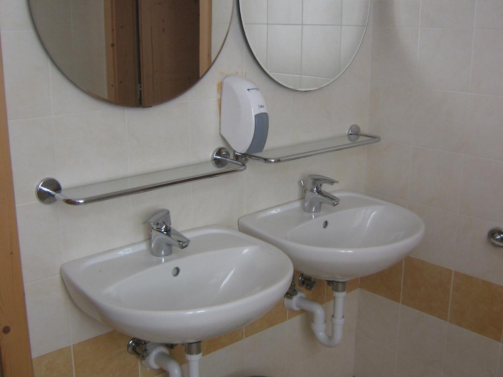 Taxus Hostel Pieve Tesino ห้อง รูปภาพ